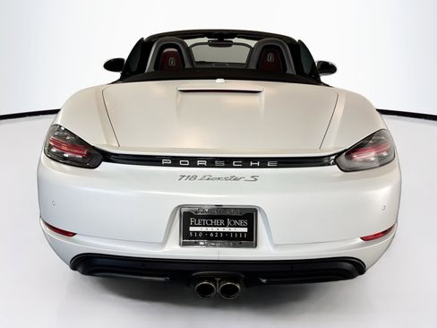 Used 2022 Porsche 718 Boxster S image 10