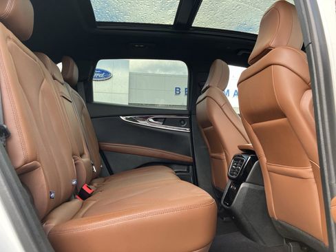 Used 2023 Lincoln Nautilus Reserve w/ Equipment Group 201A image 33