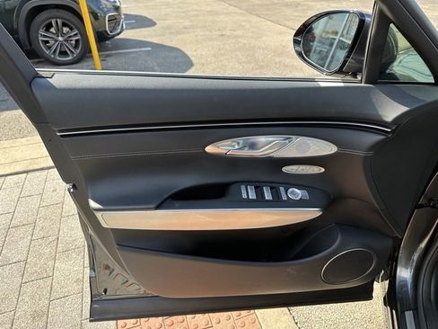 Used 2024 Genesis GV70 2.5T w/ Select Package image 10