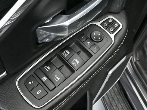 Used 2023 RAM 3500 Laramie AWD/4WD image 23