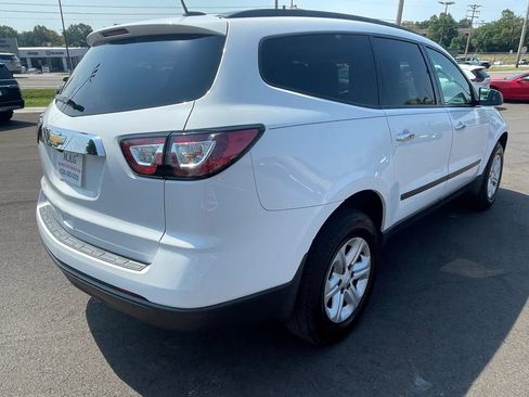 Used 2017 Chevrolet Traverse LS FWD image 4