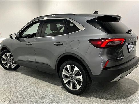 Used 2023 Ford Escape Platinum image 4