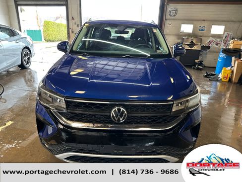 Used 2024 Volkswagen Taos SE image 9