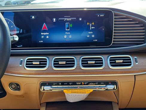 New 2026 Mercedes-Benz GLS 580 4MATIC image 18