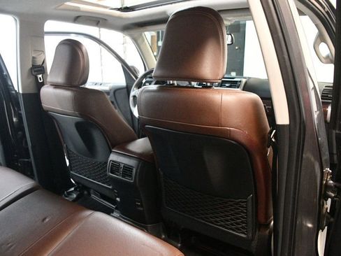 Used 2015 Toyota 4Runner Limited AWD/4WD image 37