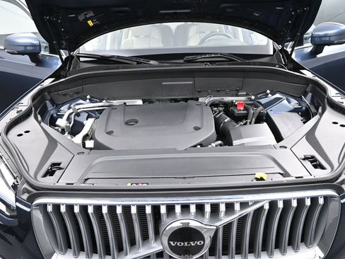 Certified 2025 Volvo XC90 B6 Plus w/ Protection Package Premier image 20