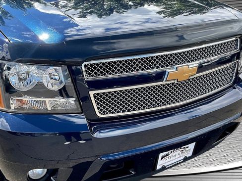 Used 2008 Chevrolet Suburban LT w/ LT Preferred Equipment Group AWD/4WD image 31