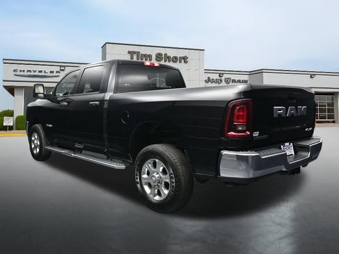 Used 2026 RAM 2500 Big Horn AWD/4WD image 3