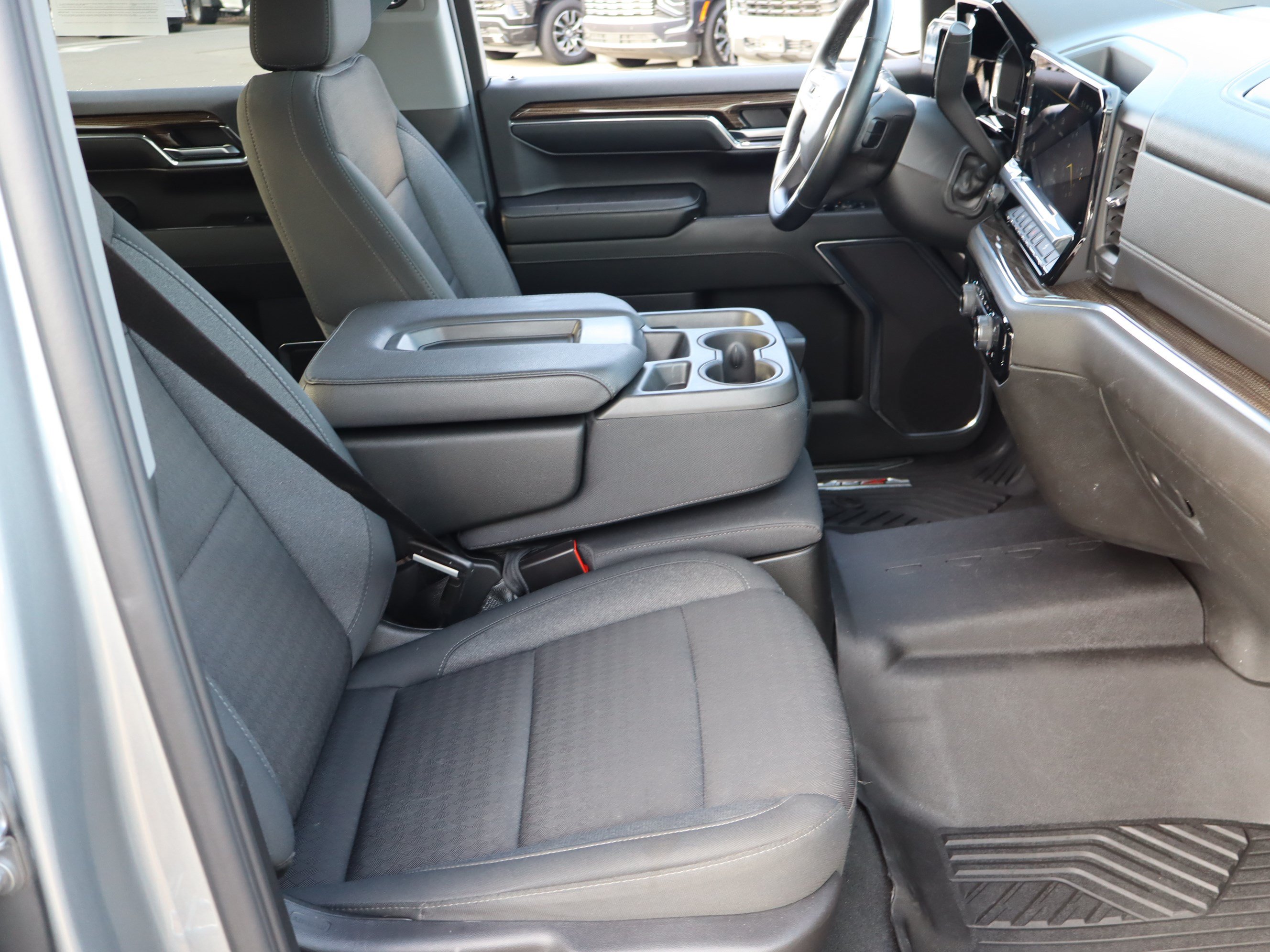 Used 2024 Chevrolet Silverado 1500 RST w/ Z71 Off-Road Package AWD/4WD image 34