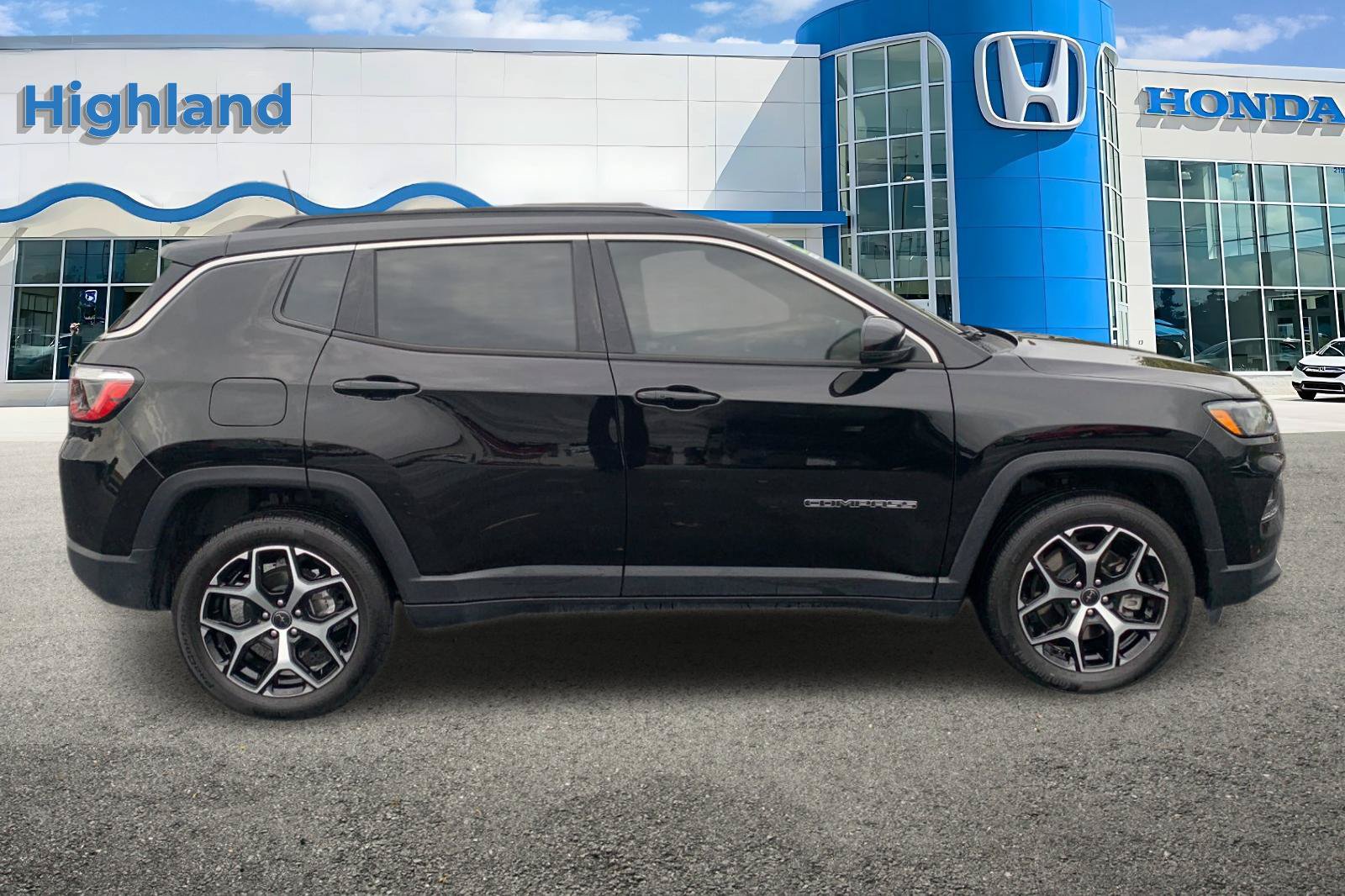 Used 2025 Jeep Compass Limited AWD/4WD image 6