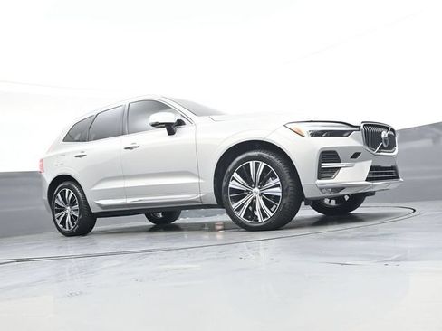 Used 2022 Volvo XC60 B5 Inscription w/ Protection Package Premier FWD image 30