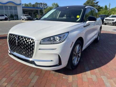 Used 2025 Lincoln Corsair Grand Touring AWD/4WD image 1