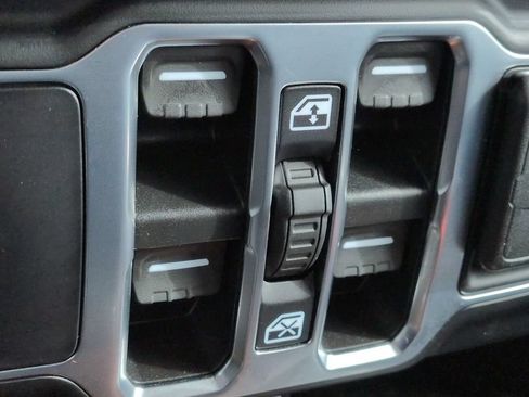 Used 2022 Jeep Gladiator Rubicon AWD/4WD image 23