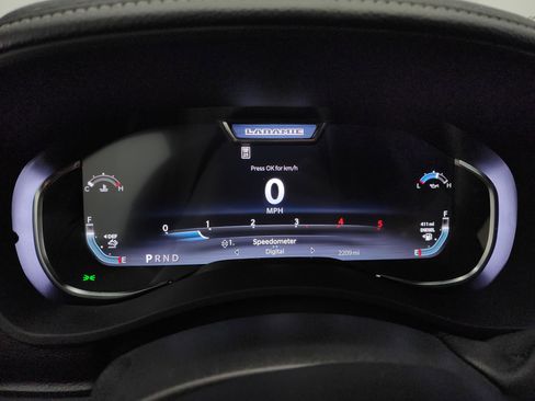 Used 2025 RAM 3500 Laramie image 10