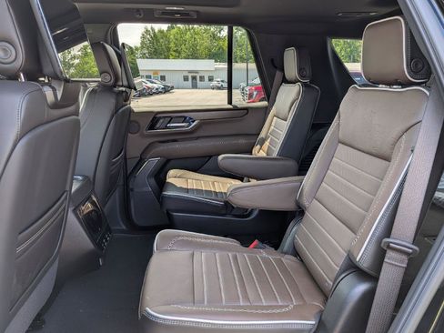 New 2026 GMC Yukon Denali Ultimate AWD/4WD image 23