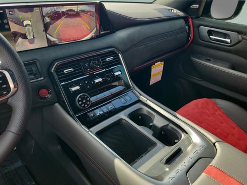 New 2026 Nissan Armada NISMO image 27