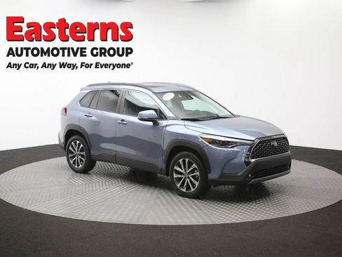 Used 2022 Toyota Corolla Cross XLE w/ Convenience Package AWD/4WD image 49