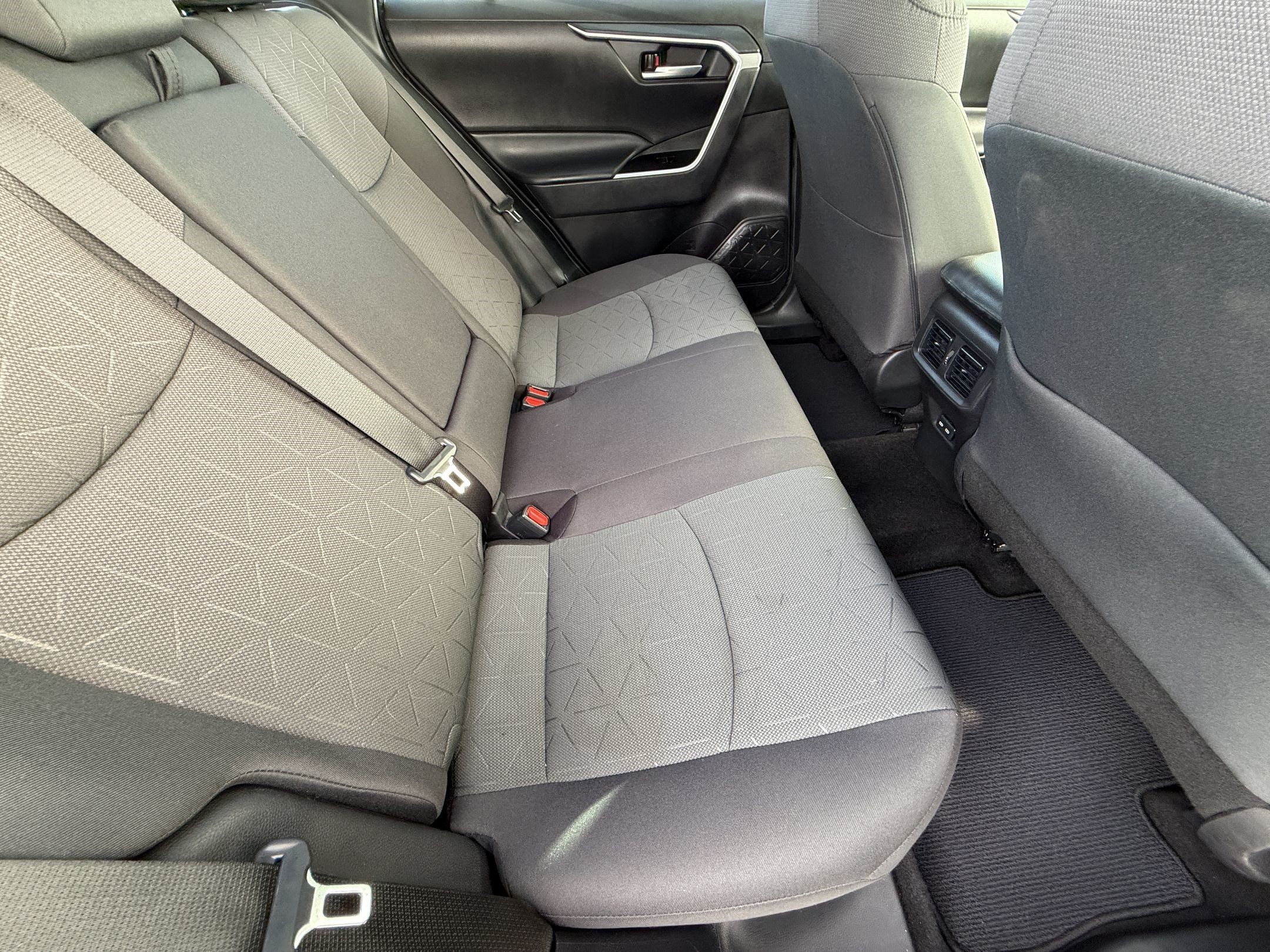 Used 2023 Toyota RAV4 XLE w/ Convenience Package FWD image 32