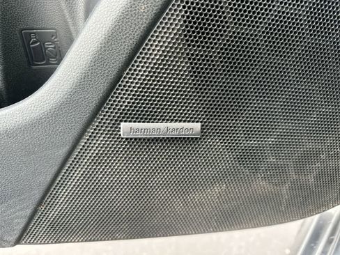 Used 2020 Subaru Crosstrek 2.0i Limited w/ Moonroof Package w/Navigation image 34