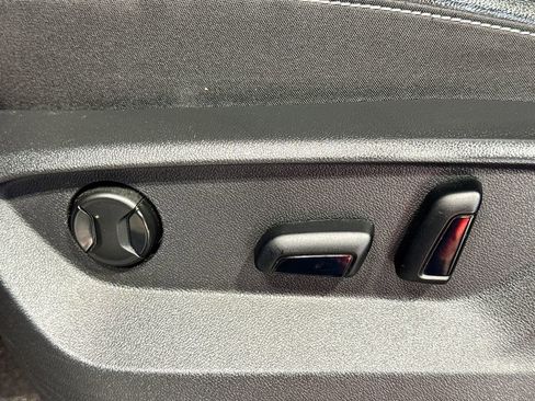 Used 2022 Volkswagen Atlas SE image 26