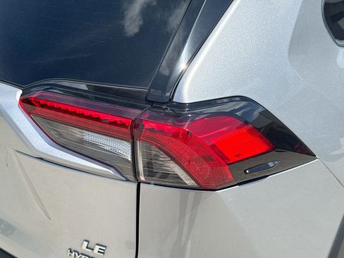 Used 2024 Toyota RAV4 LE AWD/4WD image 27