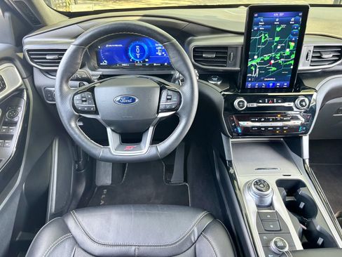 Used 2022 Ford Explorer ST w/ ST Street Pack AWD/4WD image 13