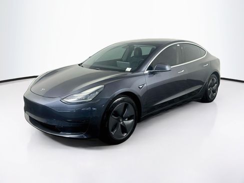 Used 2020 Tesla Model 3 Standard Range Plus RWD image 3
