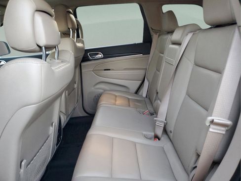 Used 2021 Jeep Grand Cherokee Limited image 10