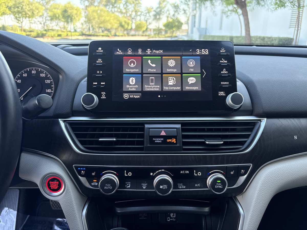 Used 2018 Honda Accord Touring image 22