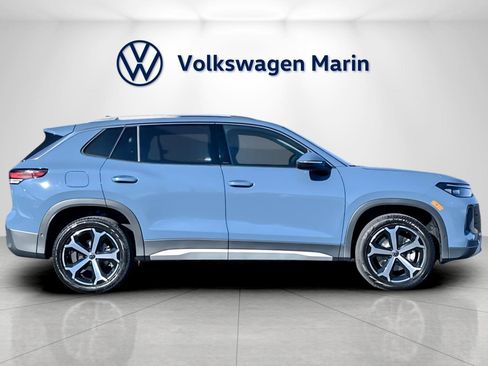 New 2026 Volkswagen Tiguan SE image 6