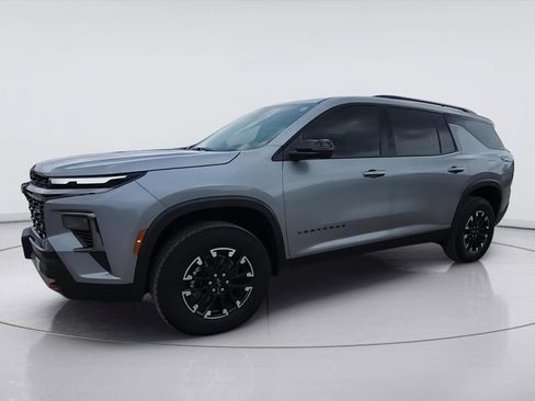 Used 2026 Chevrolet Traverse Z71 w/ Driver Confidence Package AWD/4WD image 4