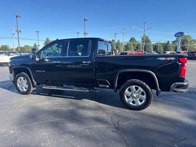 Used 2021 Chevrolet Silverado 3500 LTZ w/ LTZ Premium Package AWD/4WD image 3
