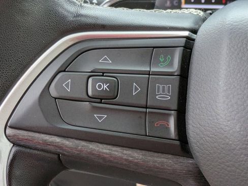 Used 2022 Jeep Grand Cherokee L Limited image 19