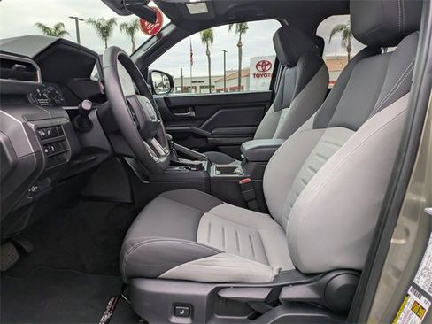 Used 2024 Toyota Tacoma TRD Off-Road image 15