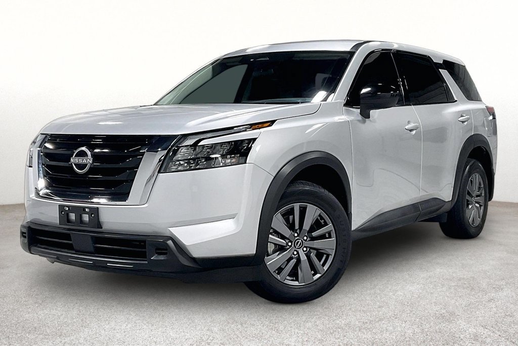 Used 2025 Nissan Pathfinder S FWD image 14