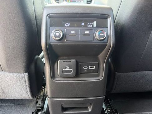 Used 2023 GMC Acadia SLE w/ Driver Convenience Package AWD/4WD image 30