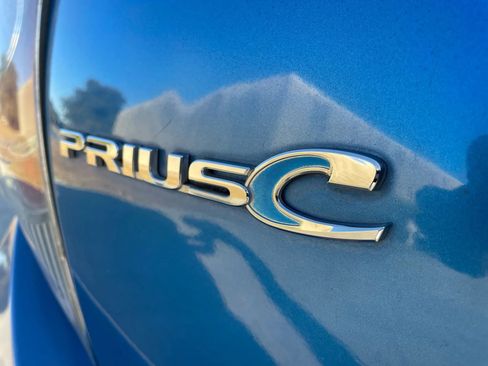 Used 2012 Toyota Prius C One image 16