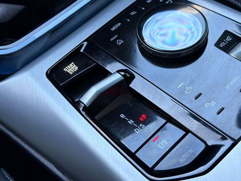 Used 2025 BMW X3 xDrive30i w/ M Sport Package image 26