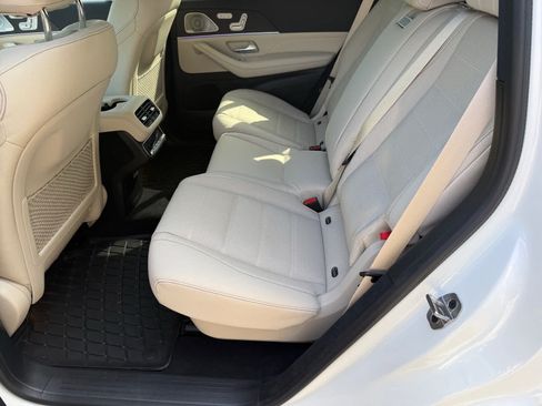 Certified 2025 Mercedes-Benz GLS 450 4MATIC image 11