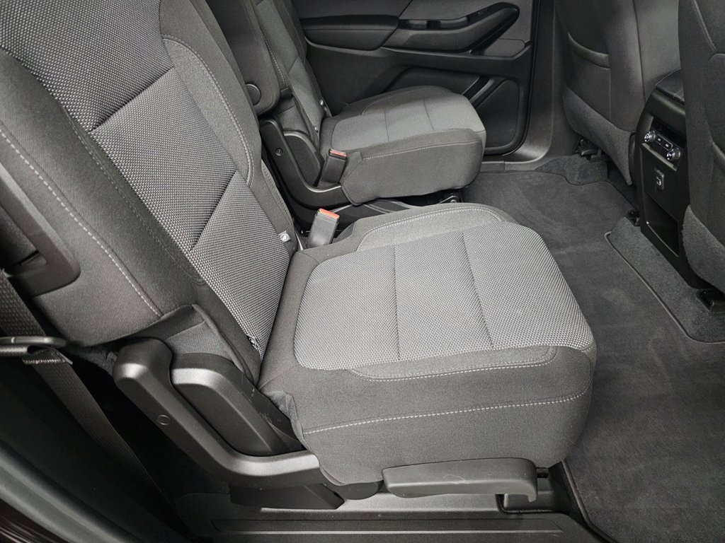 Used 2023 Chevrolet Traverse LT AWD/4WD image 24