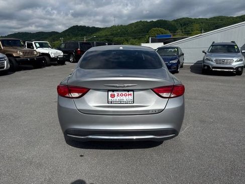 Used 2015 Chrysler 200 Limited w/ Convenience Group FWD image 7