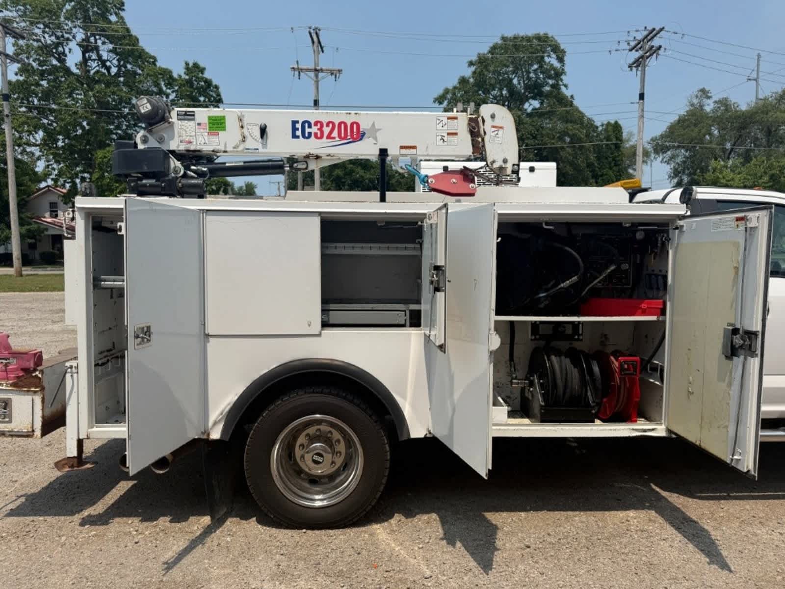 Used 2019 Ford F550 4x4 Regular Cab Super Duty image 3