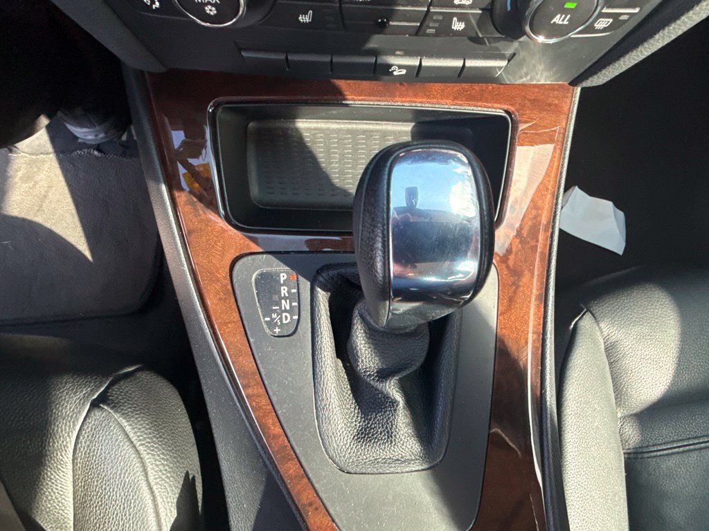 Used 2011 BMW 328i xDrive Coupe AWD/4WD image 17
