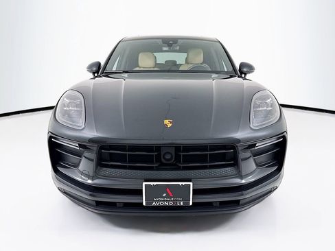 Certified 2023 Porsche Macan AWD/4WD image 6