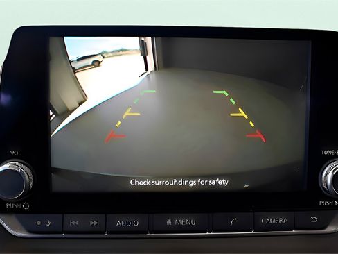 Used 2025 Nissan Sentra SV image 20