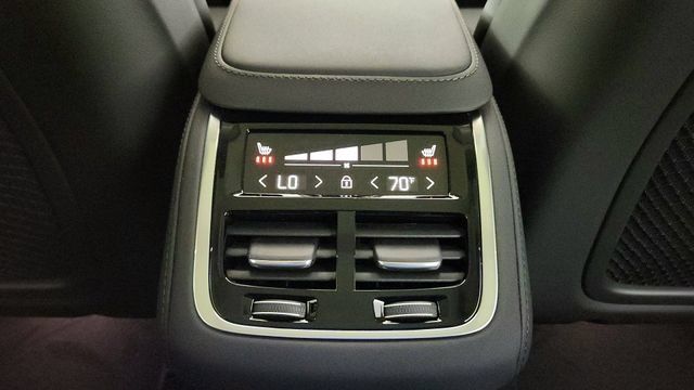 New 2026 Volvo XC90 T8 Core AWD/4WD image 30