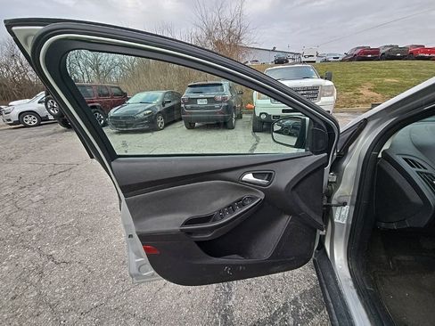 Used 2013 Ford Focus SE image 20