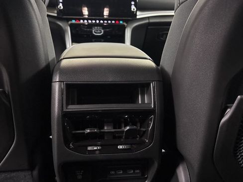 New 2026 Jeep Grand Cherokee Altitude AWD/4WD image 18