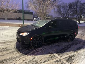 Used 2020 Chrysler Pacifica Touring-L Plus video 2