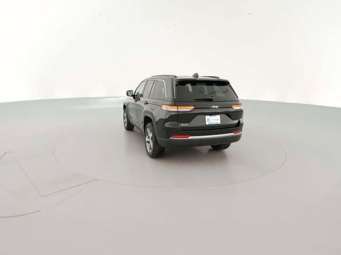 New 2025 Jeep Grand Cherokee Limited w/ Trailer Tow Package image 9